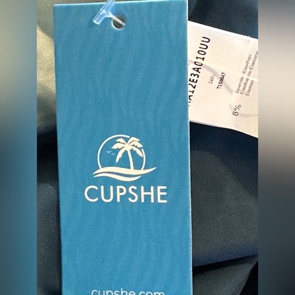 NWT Cupshe swimsuit. - Picture 7 of 10